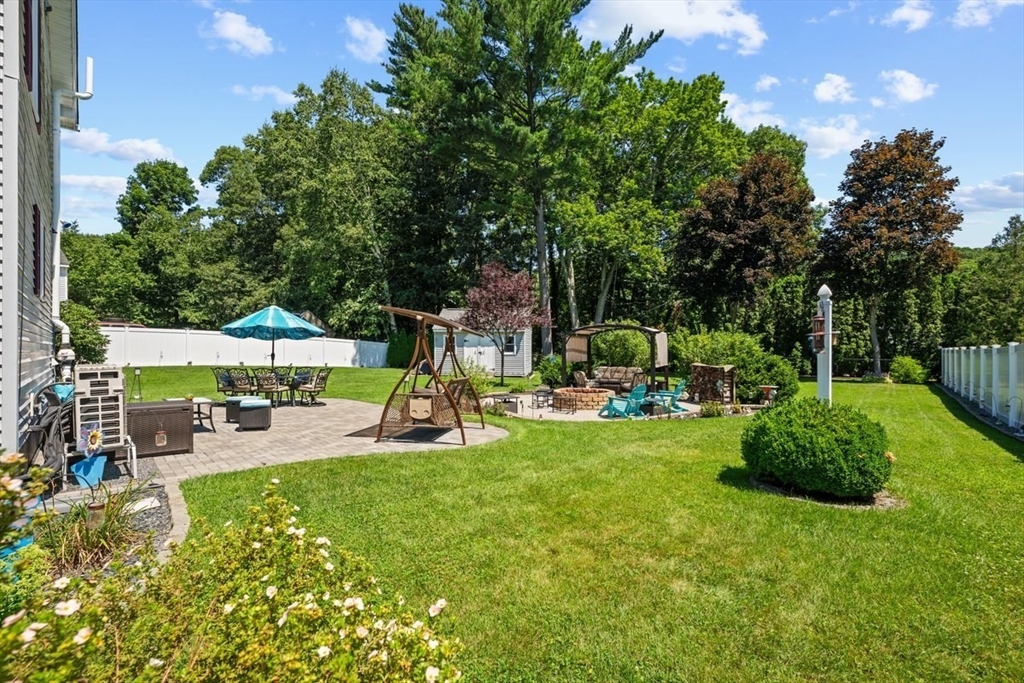 33 Scenic Ave Property Photo 5