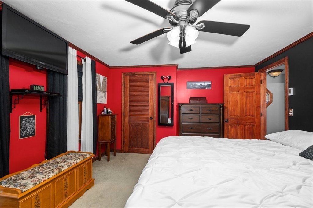 33 Scenic Ave Property Photo 18