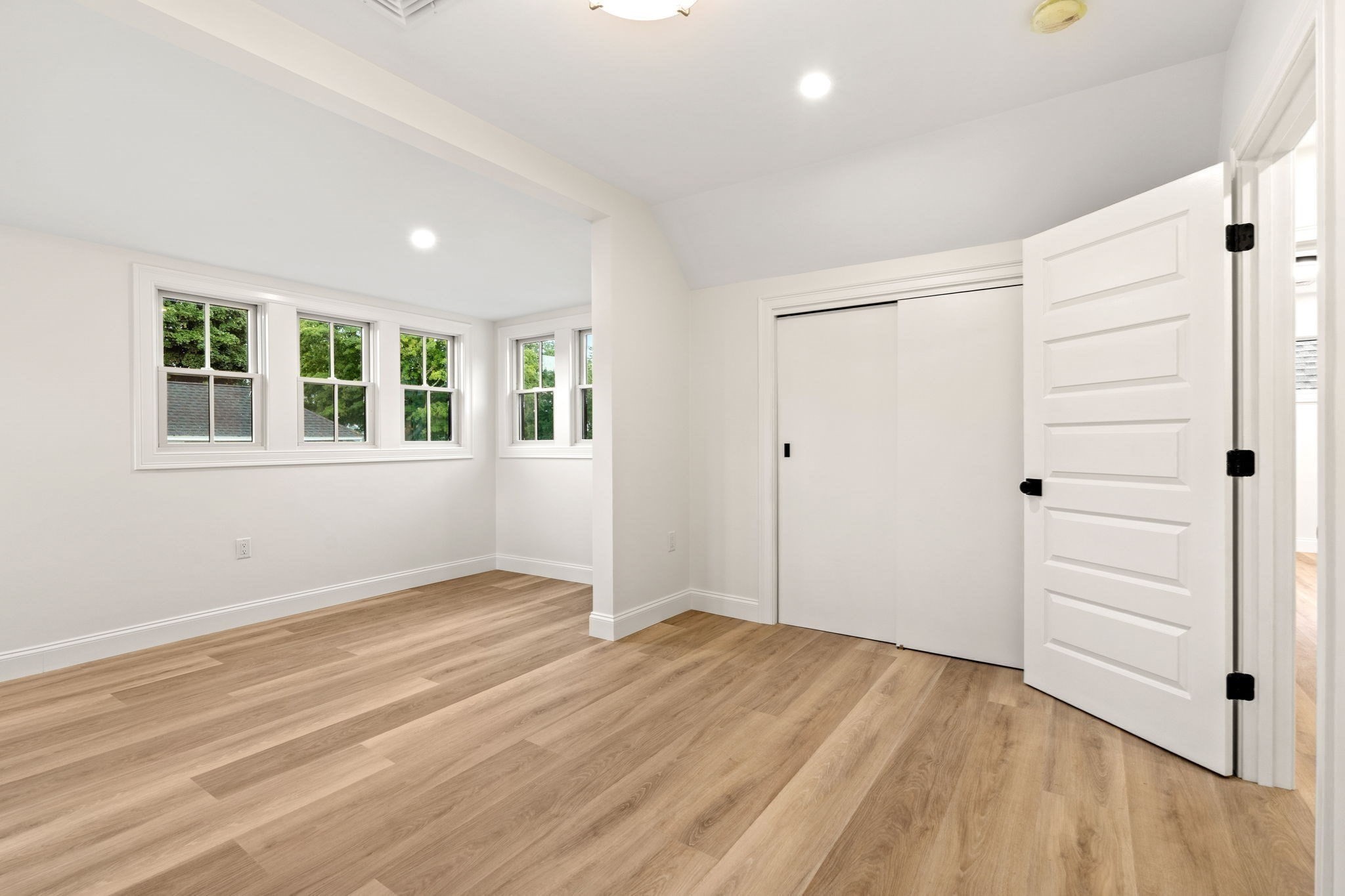 45 Beach Road Property Photo 32