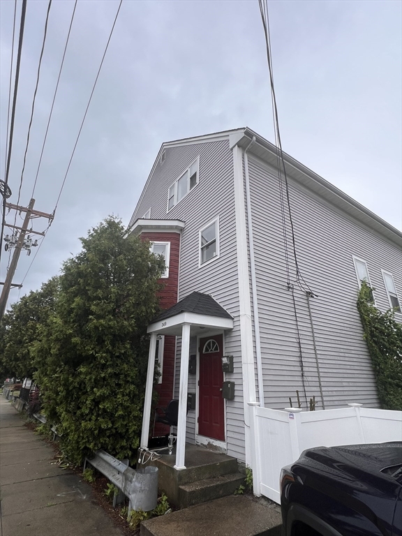 349 S Main St Property Photo 1