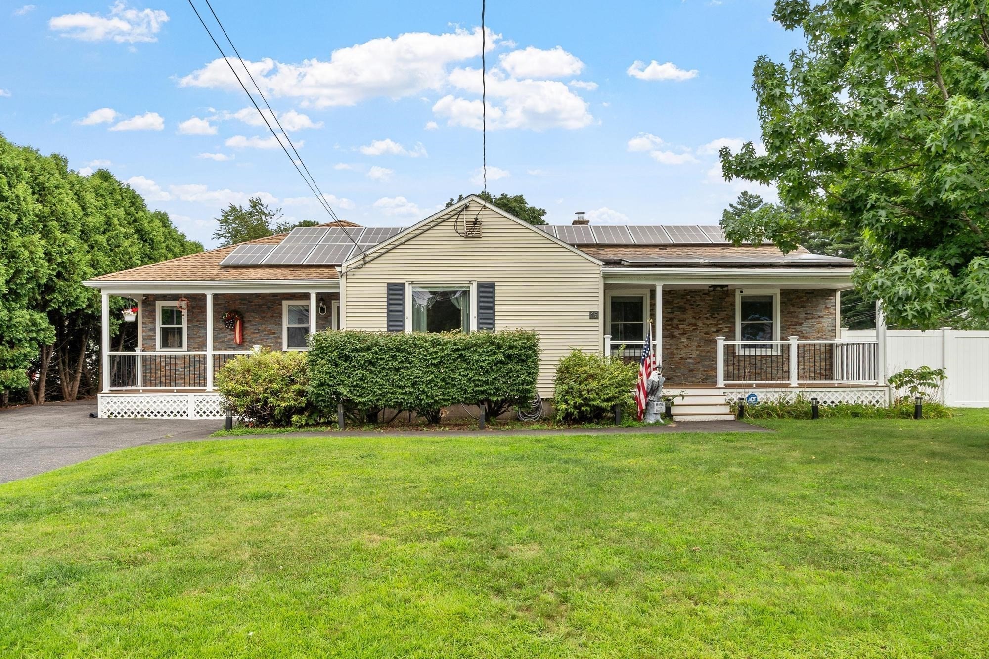 15 Pinebrook Dr Property Photo 2