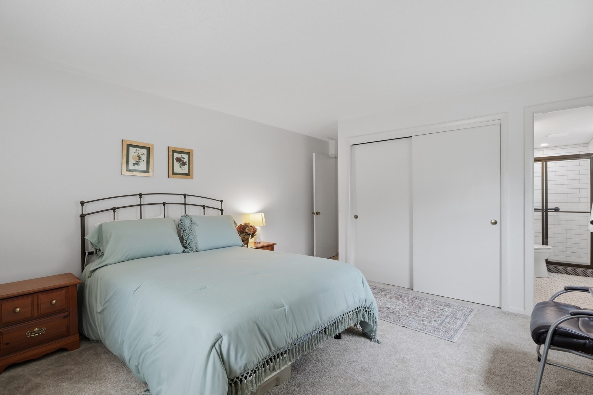 25 Jessica Dr # A Property Photo 17