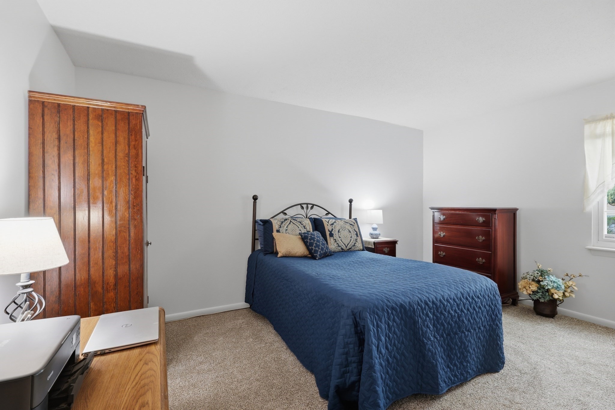 25 Jessica Dr # A Property Photo 19