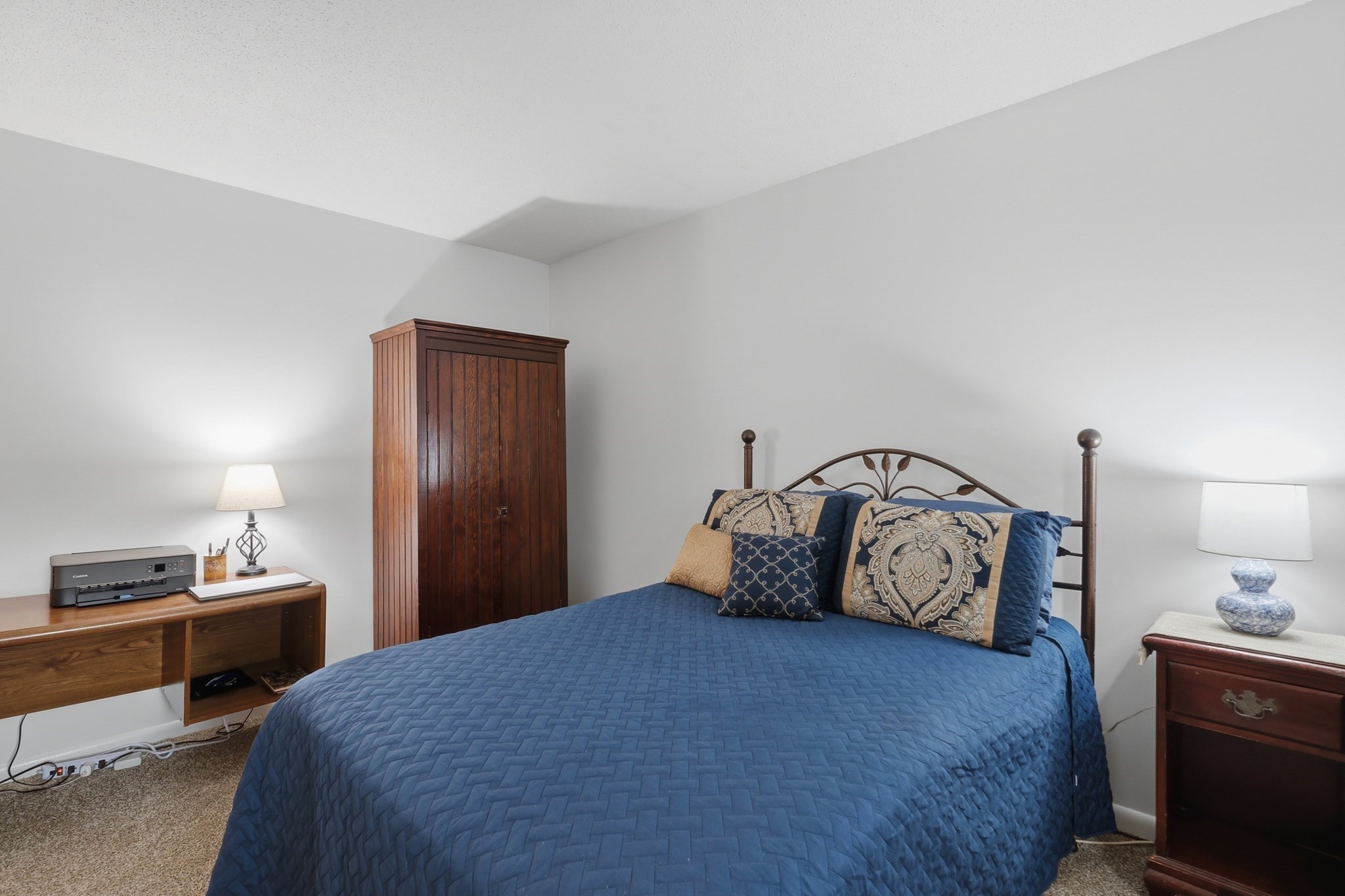 25 Jessica Dr # A Property Photo 21