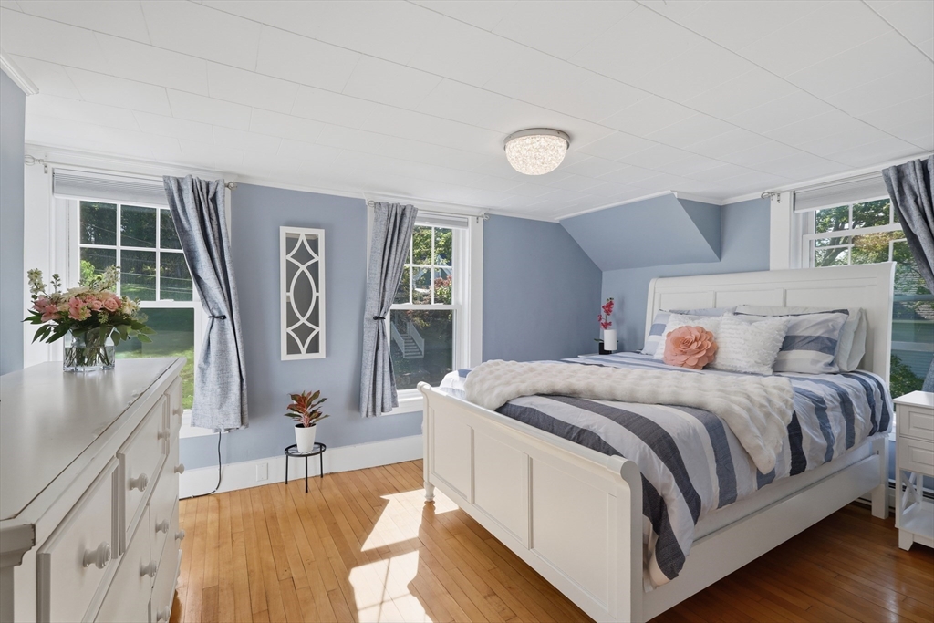 12 Elm Street Property Photo 19