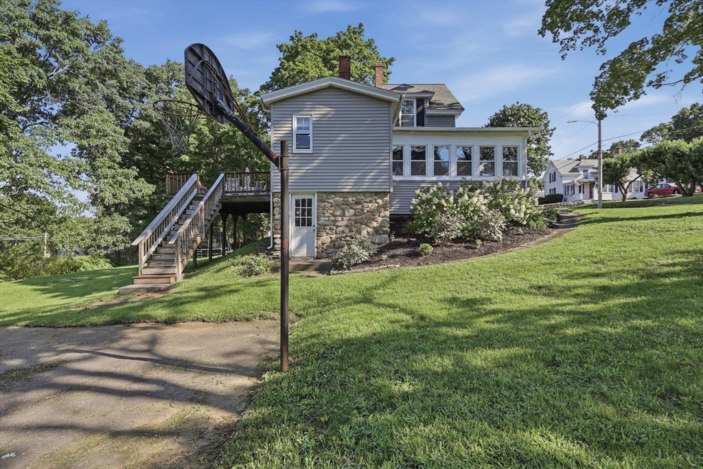 12 Elm Street Property Photo 28