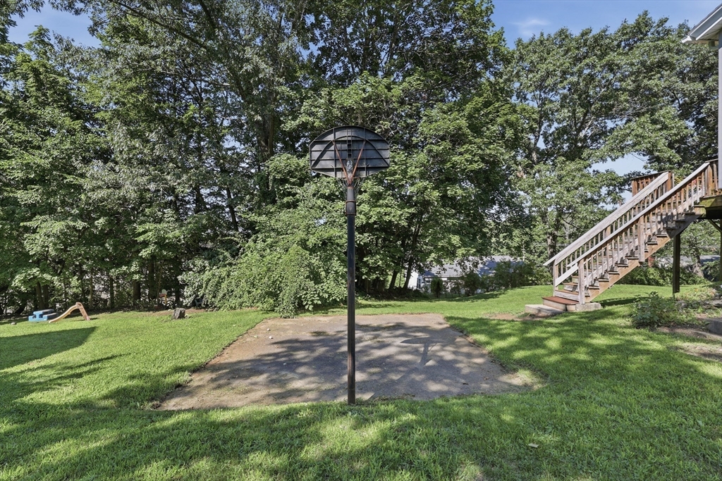 12 Elm Street Property Photo 31