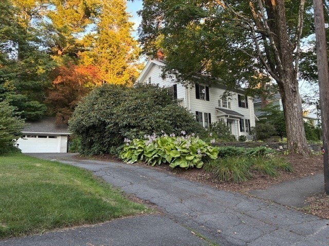 100 Dana Property Photo 3