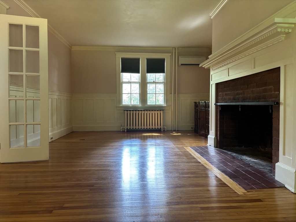 100 Dana Property Photo 18