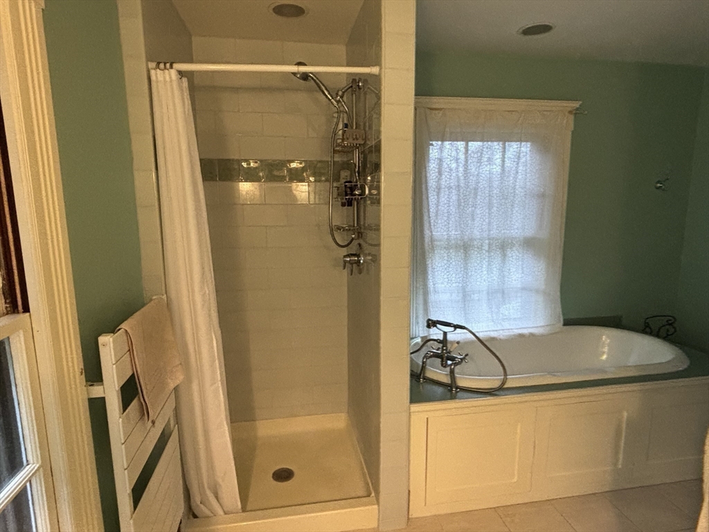 100 Dana Property Photo 28