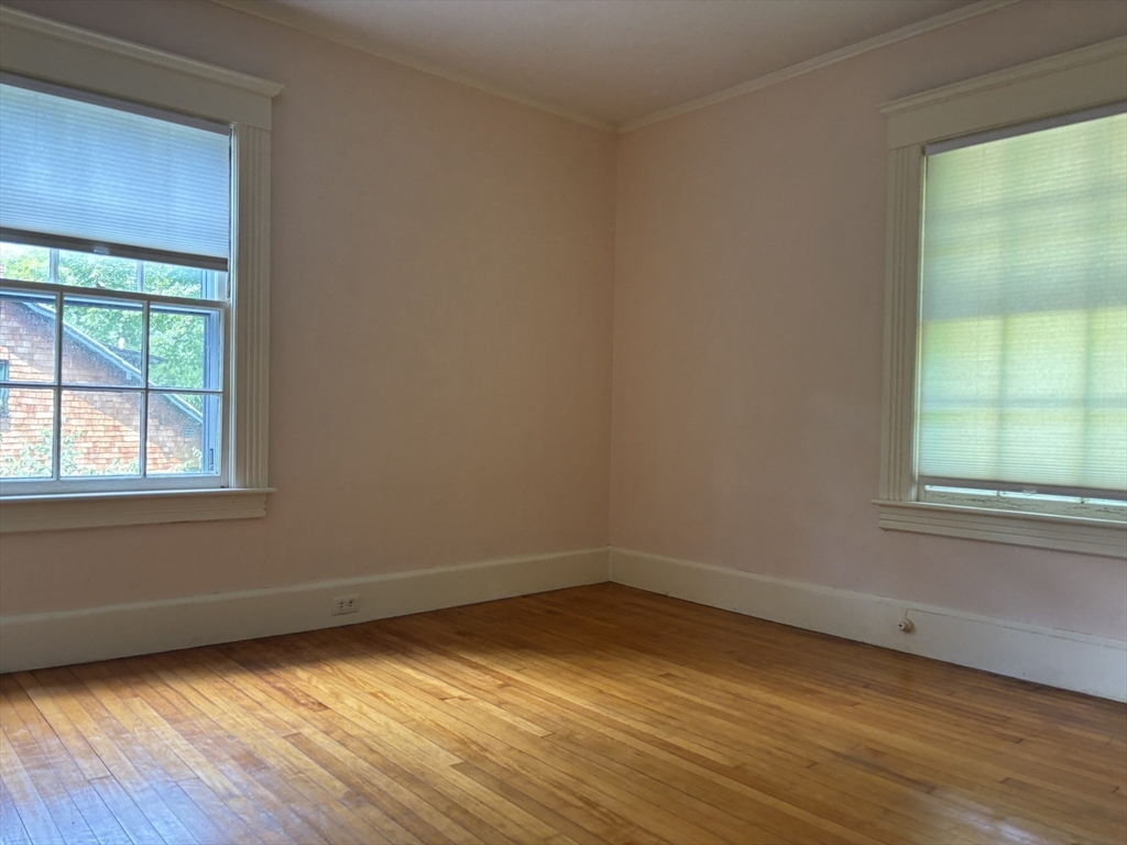 100 Dana Property Photo 33
