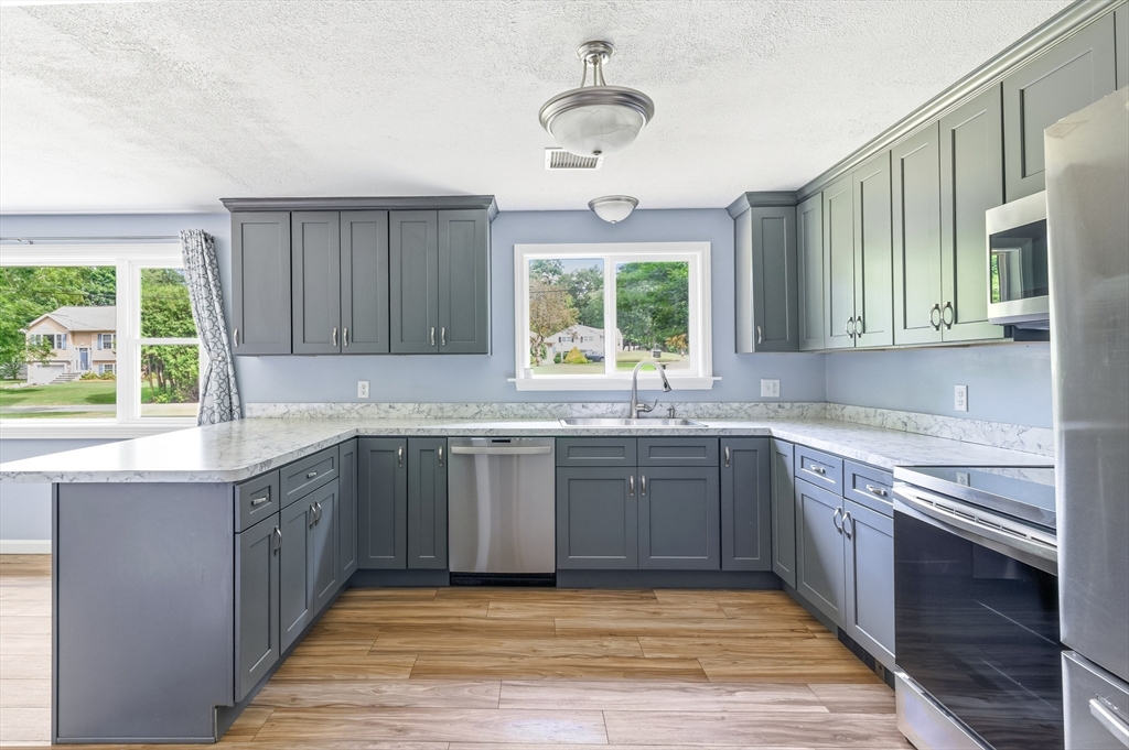 100 Stony Brook Road Property Photo 4