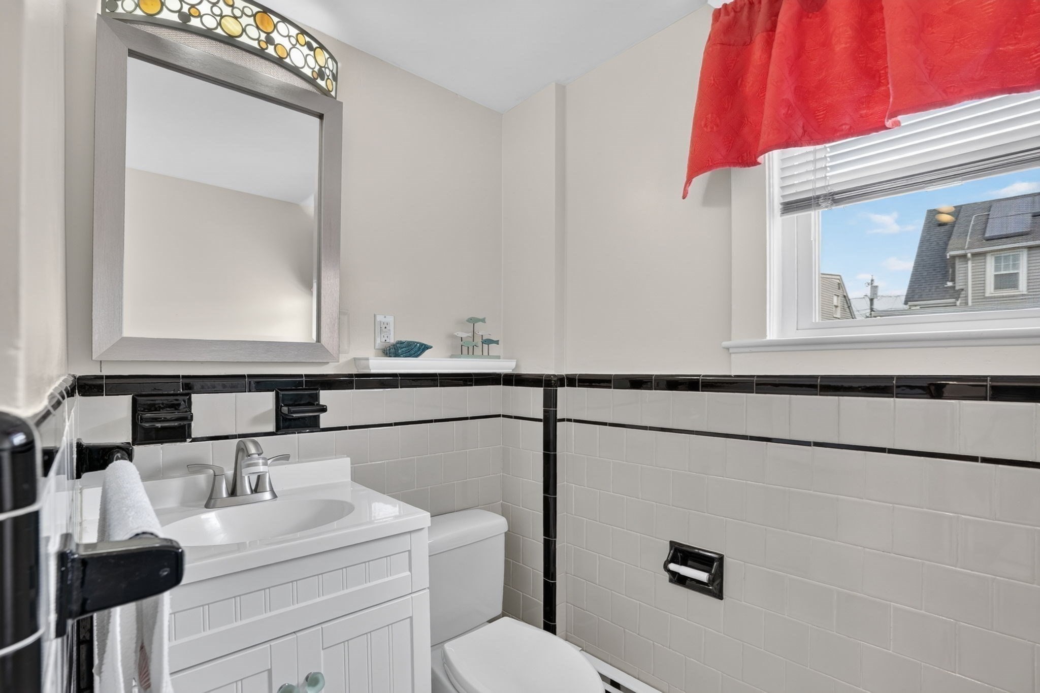 100 Whitin Ave Property Photo 14
