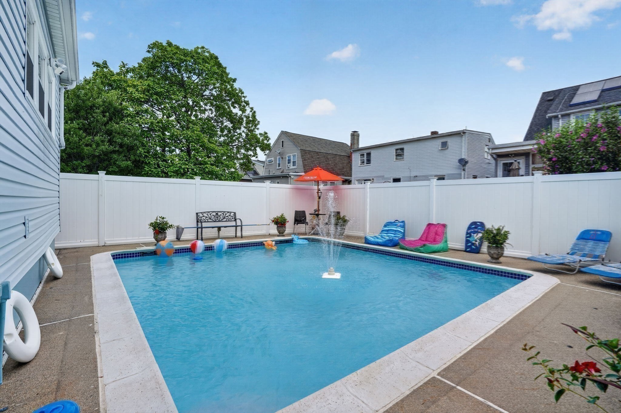 100 Whitin Ave Property Photo 29