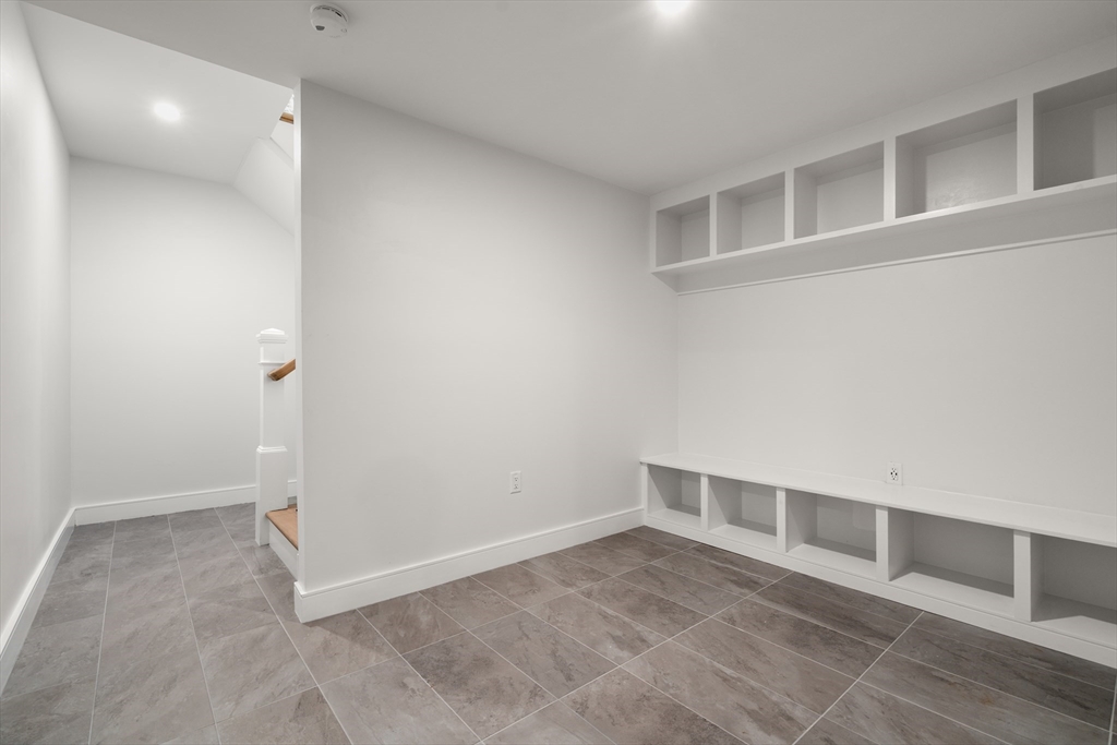 811 Heath St Rear Property Photo 35