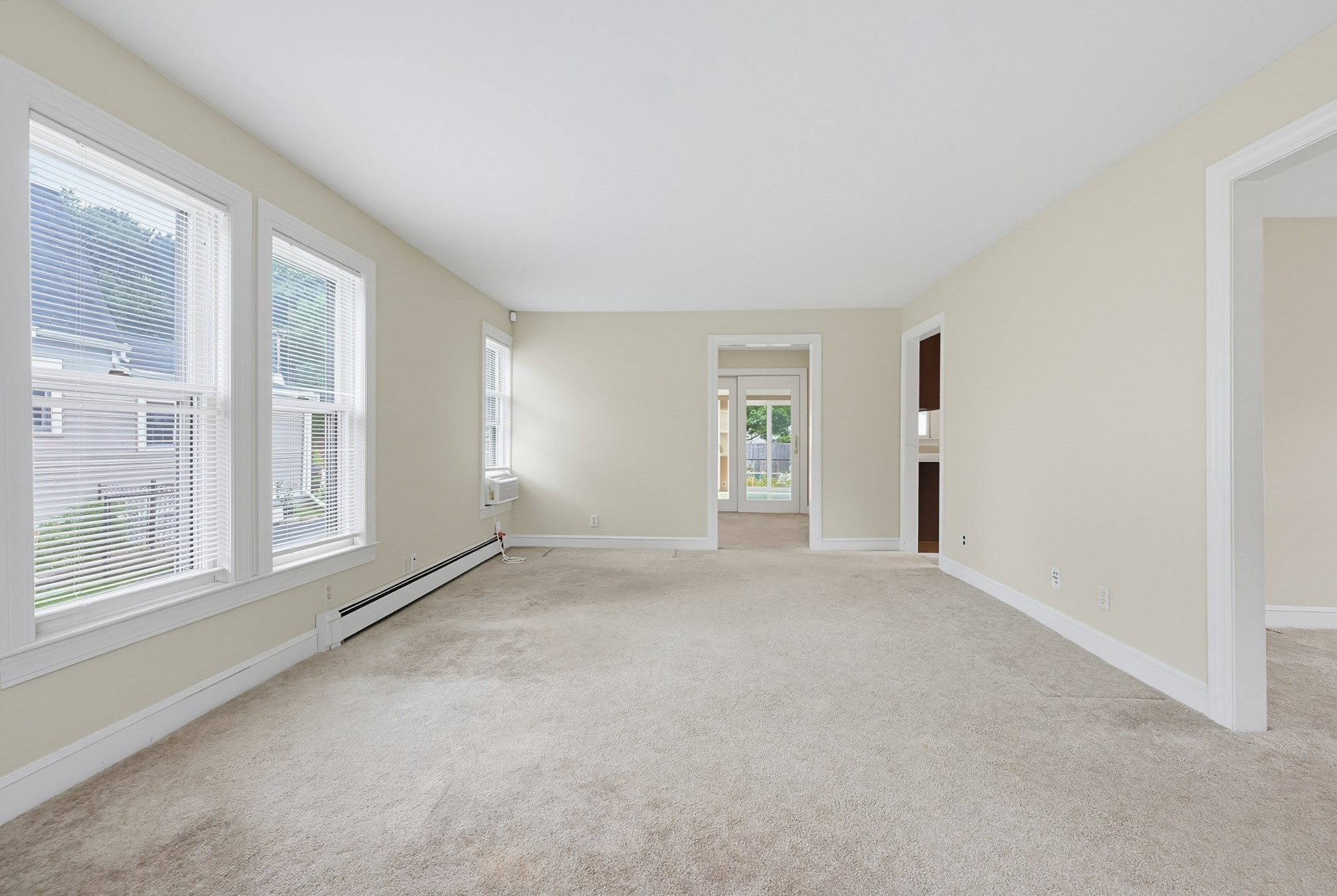 404 Park St Property Photo 8