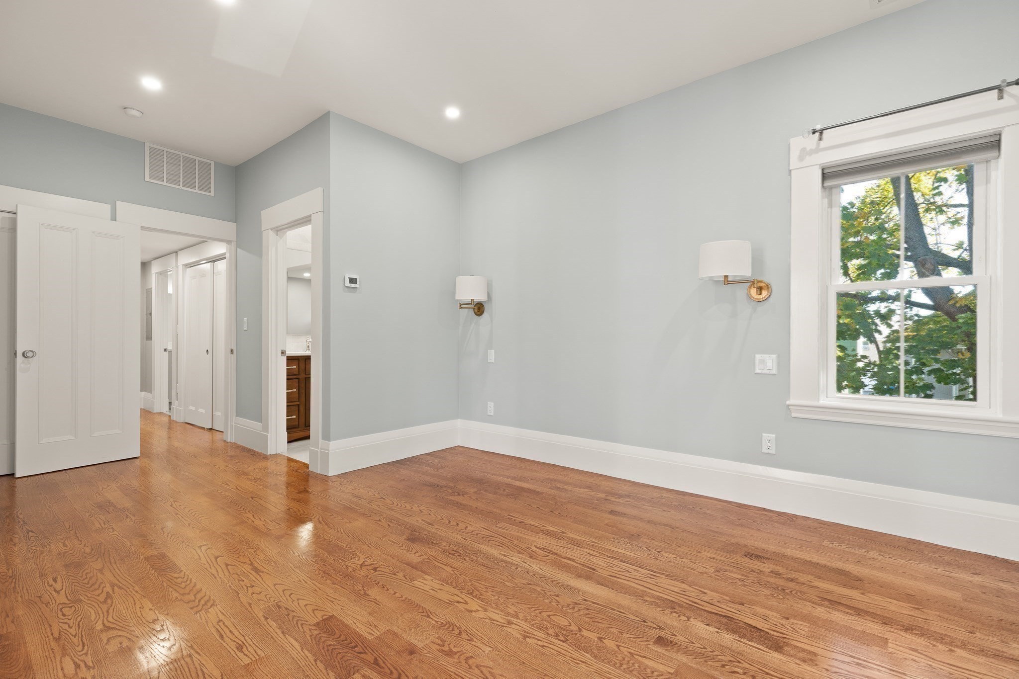 70 School St Property Photo 13