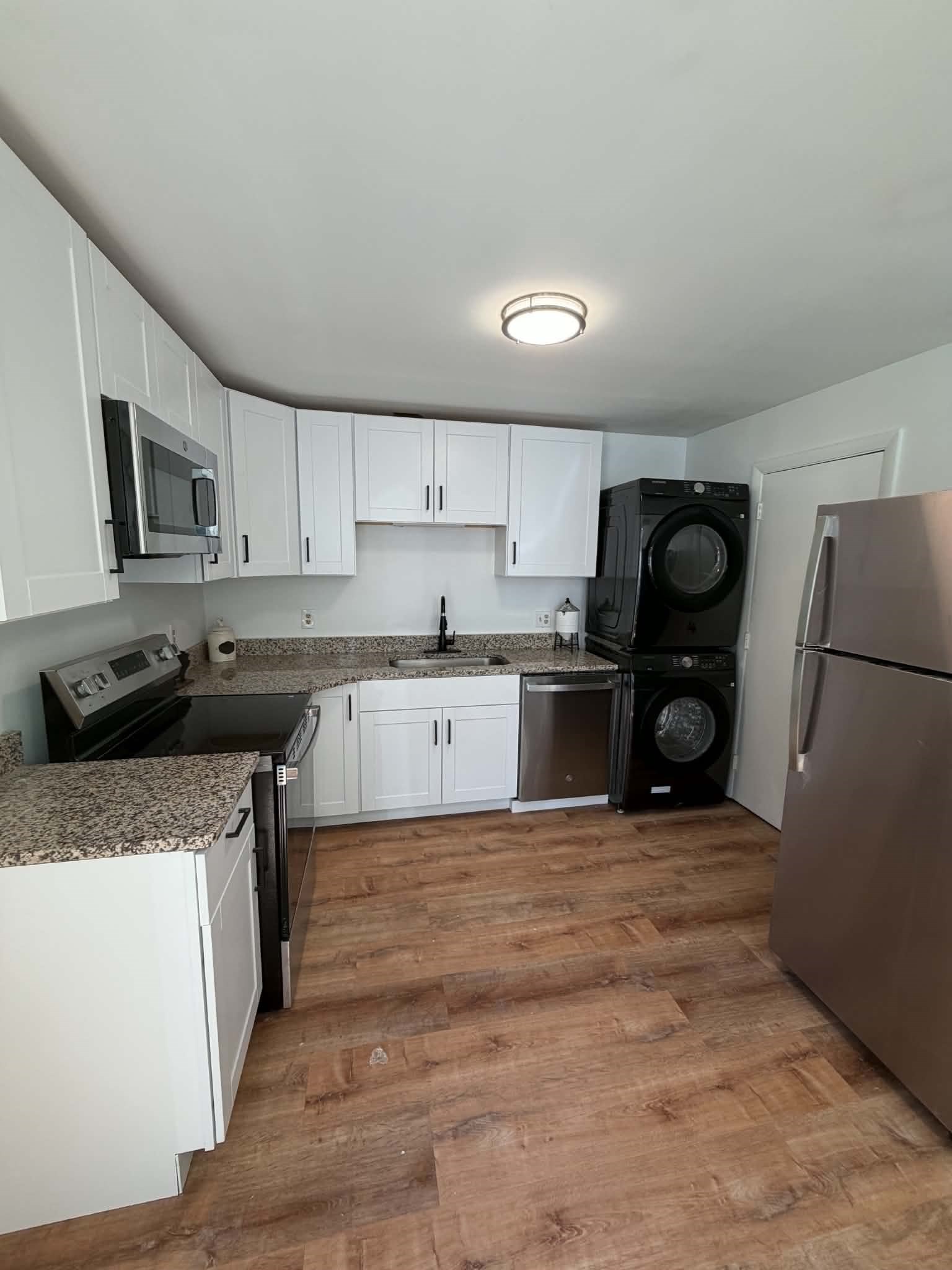 55 Pomeroy Ave # 3 Property Photo 4