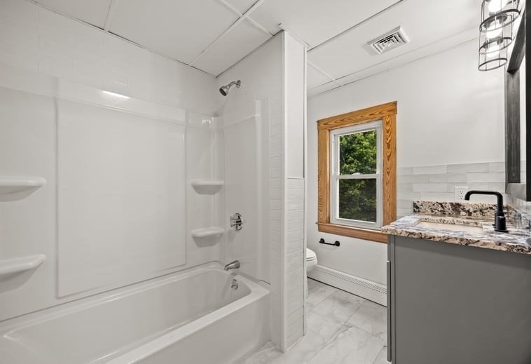 227 Dover St Property Photo 8