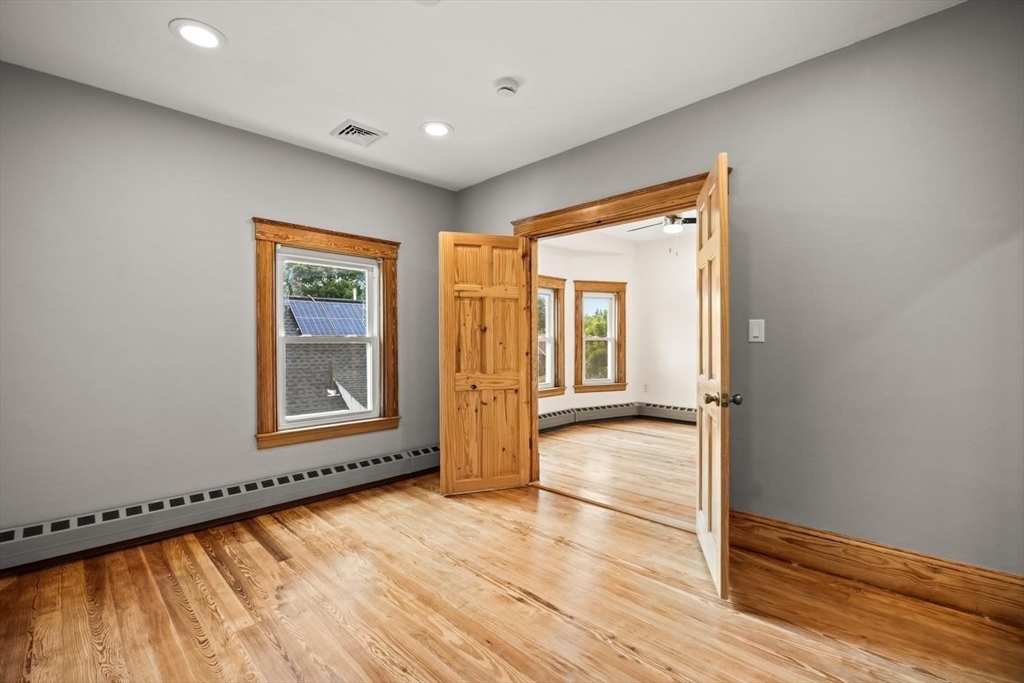 227 Dover St Property Photo 10