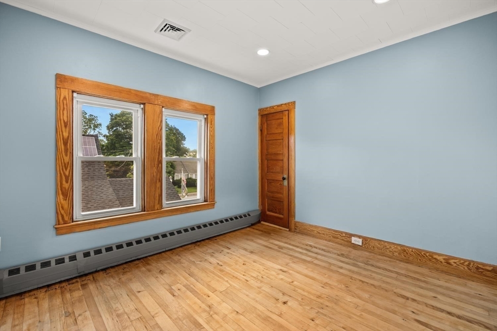 227 Dover St Property Photo 15