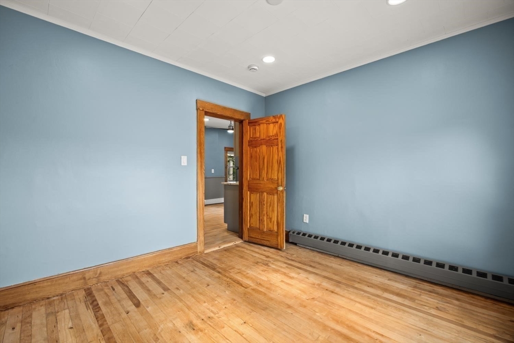 227 Dover St Property Photo 16