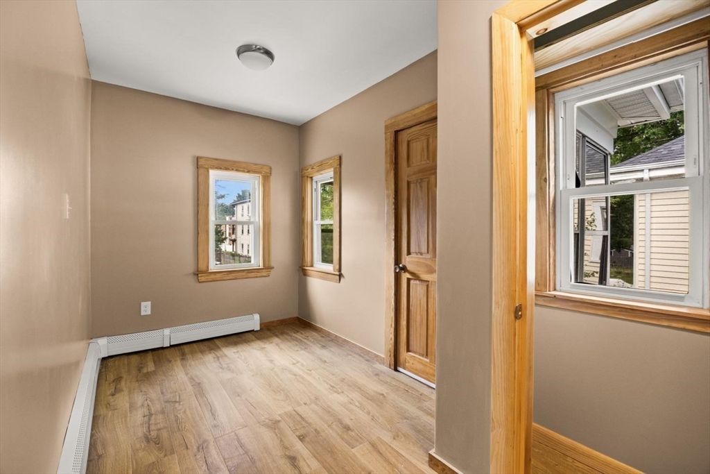227 Dover St Property Photo 18