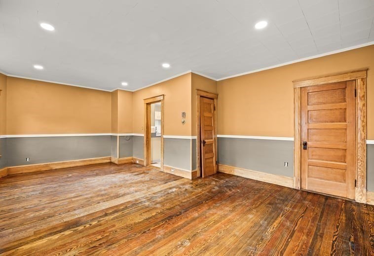 227 Dover St Property Photo 25