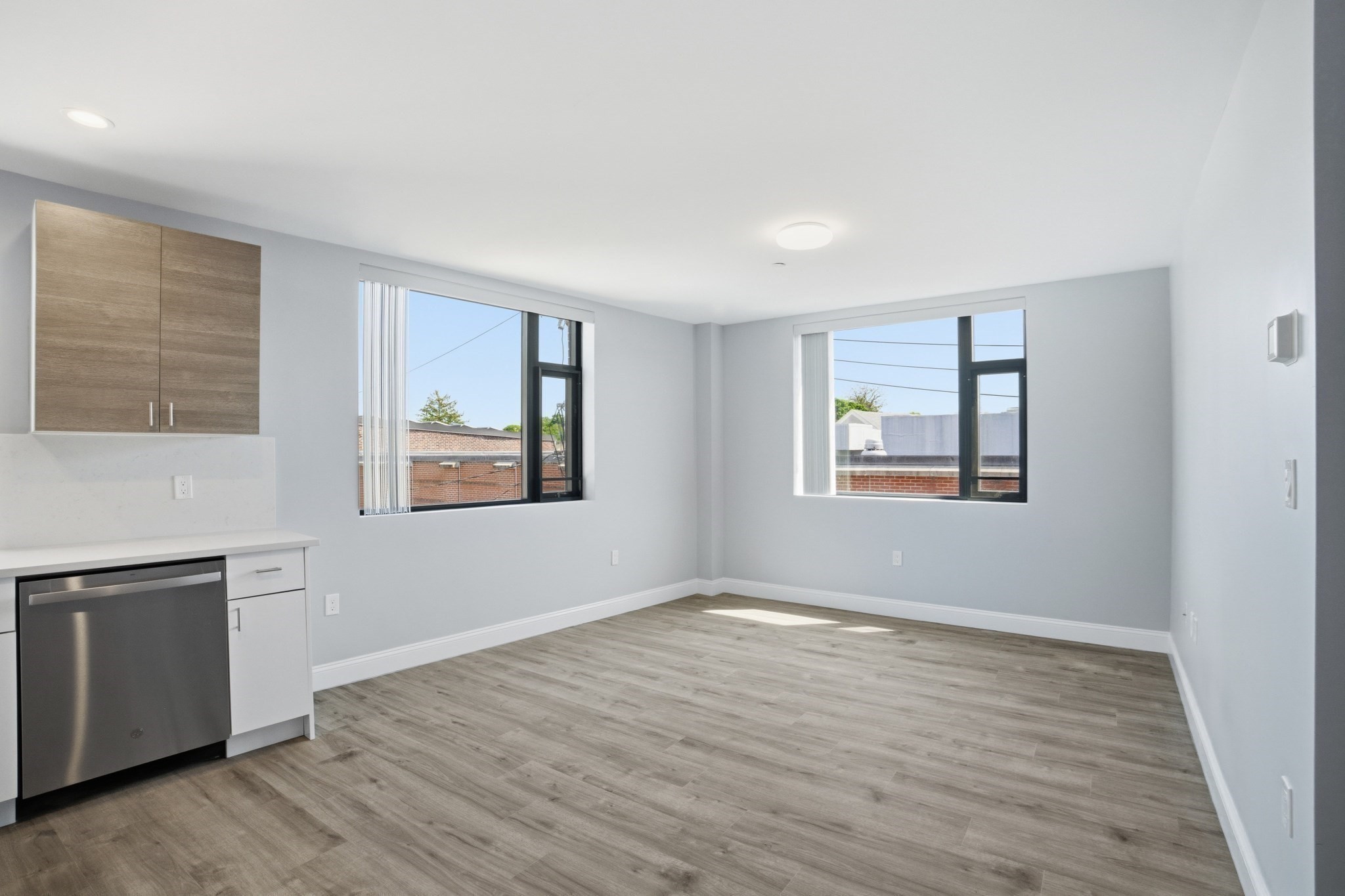632 Centre St # 204 Property Photo 4