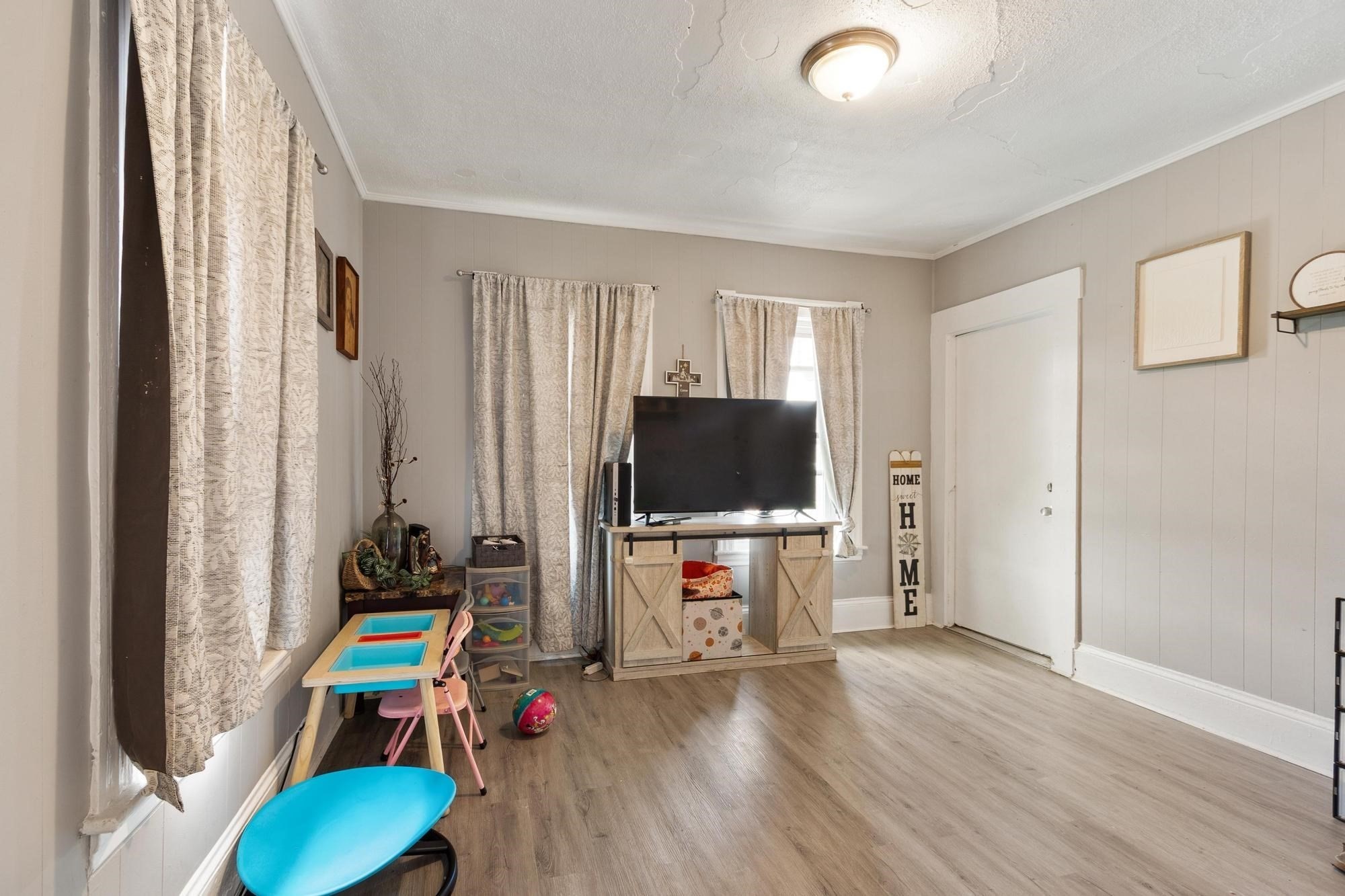 420 Kimball Property Photo 12