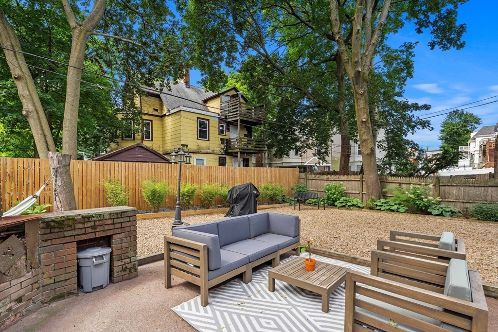 14 Wabon St Property Photo 7