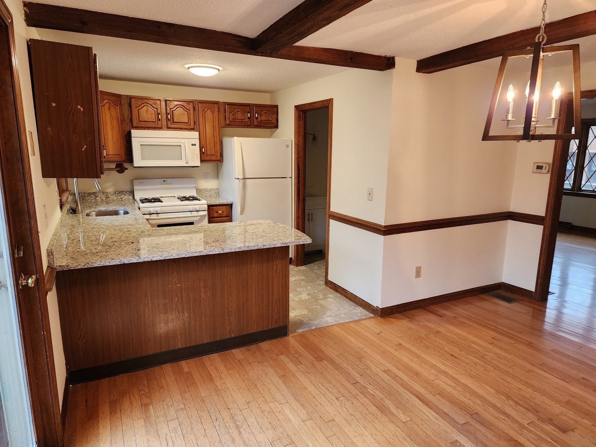 B7 Scotty Hollow Dr # B7 Property Photo 3