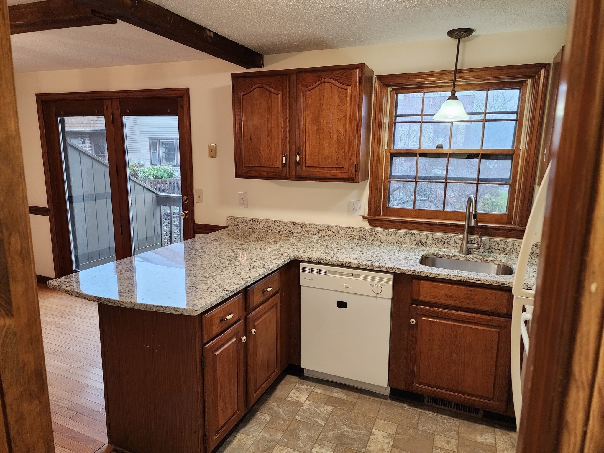 B7 Scotty Hollow Dr # B7 Property Photo 4