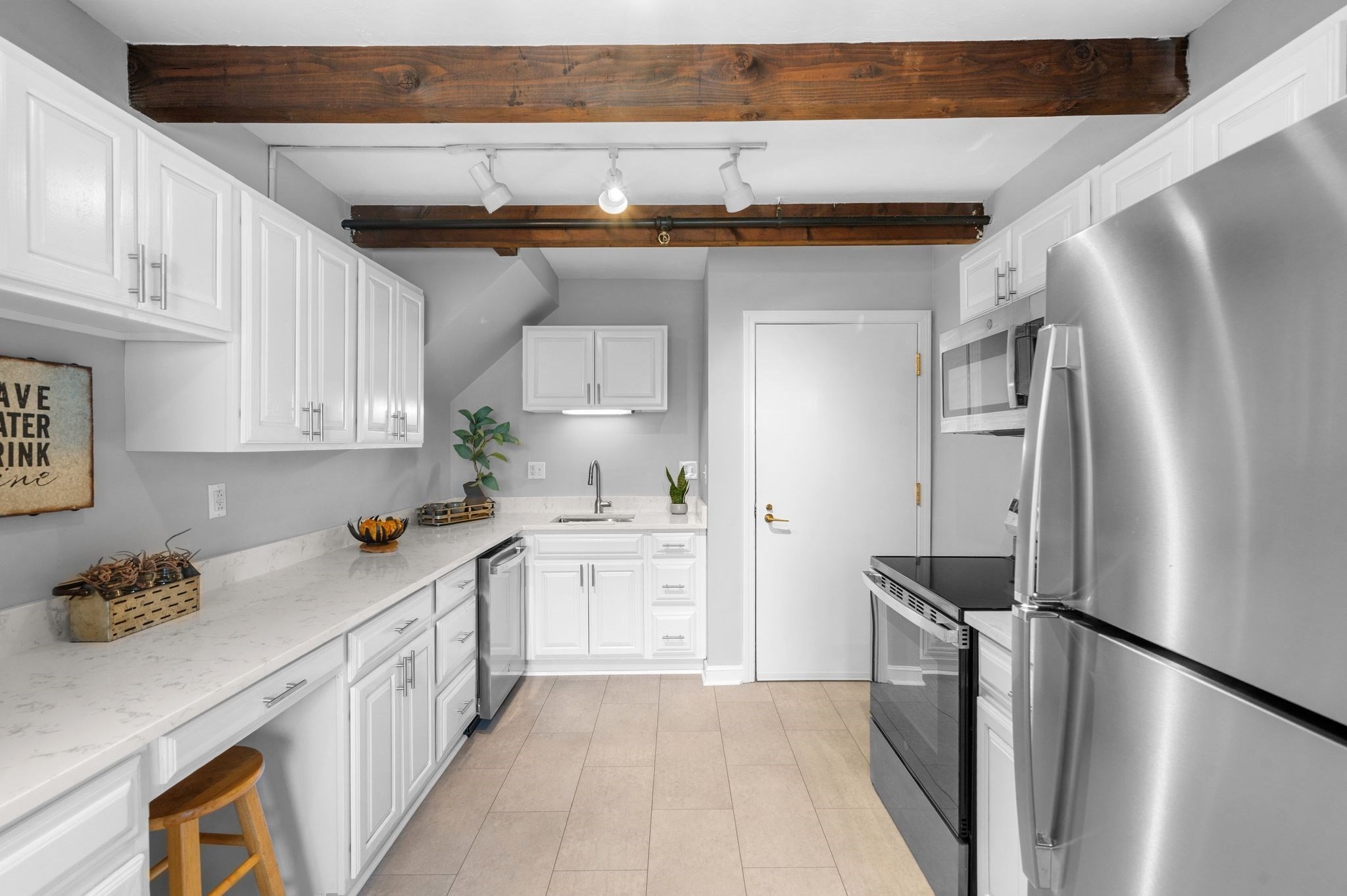 102 Wharf St # A6 Property Photo 3
