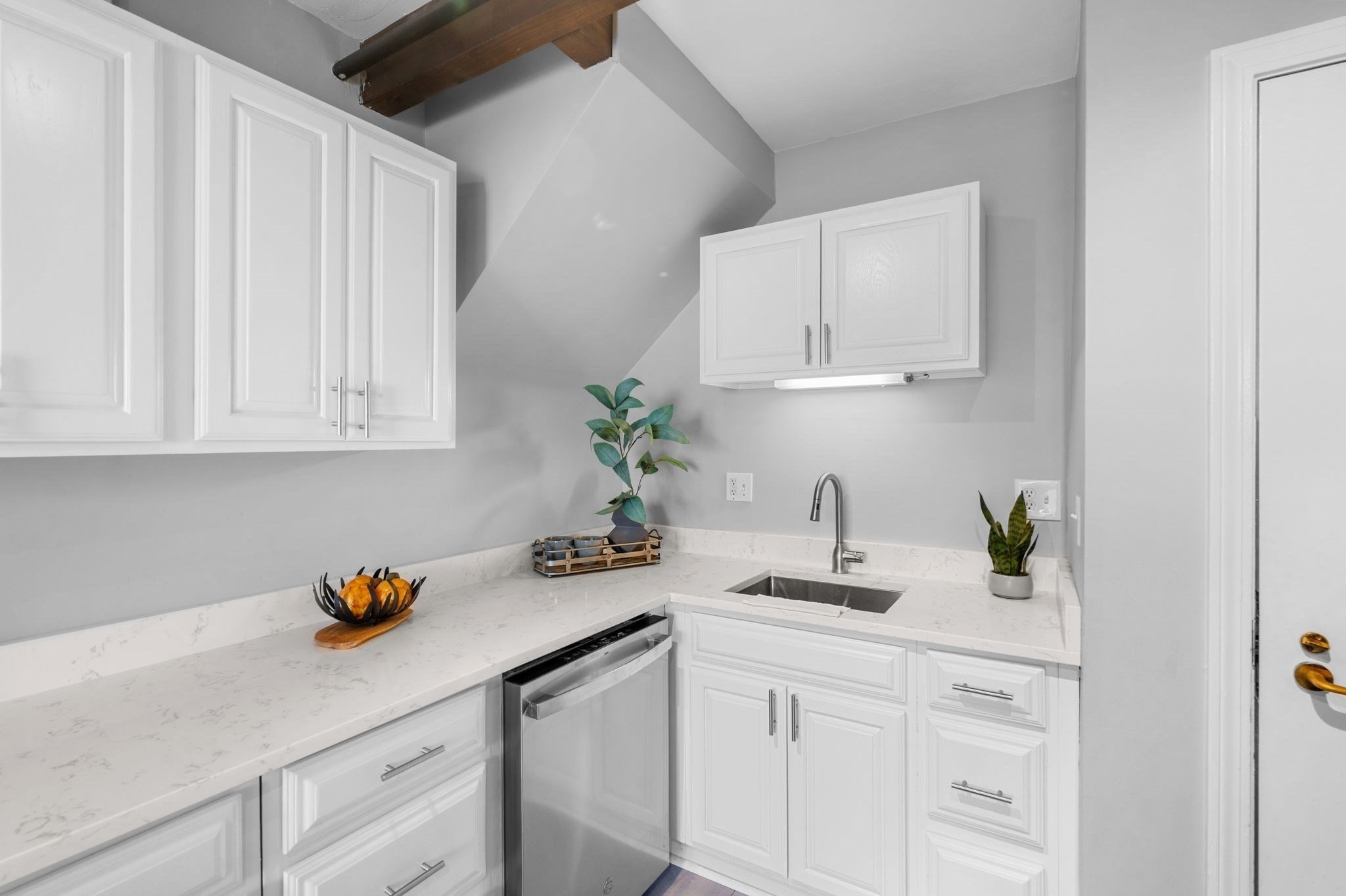 102 Wharf St # A6 Property Photo 5