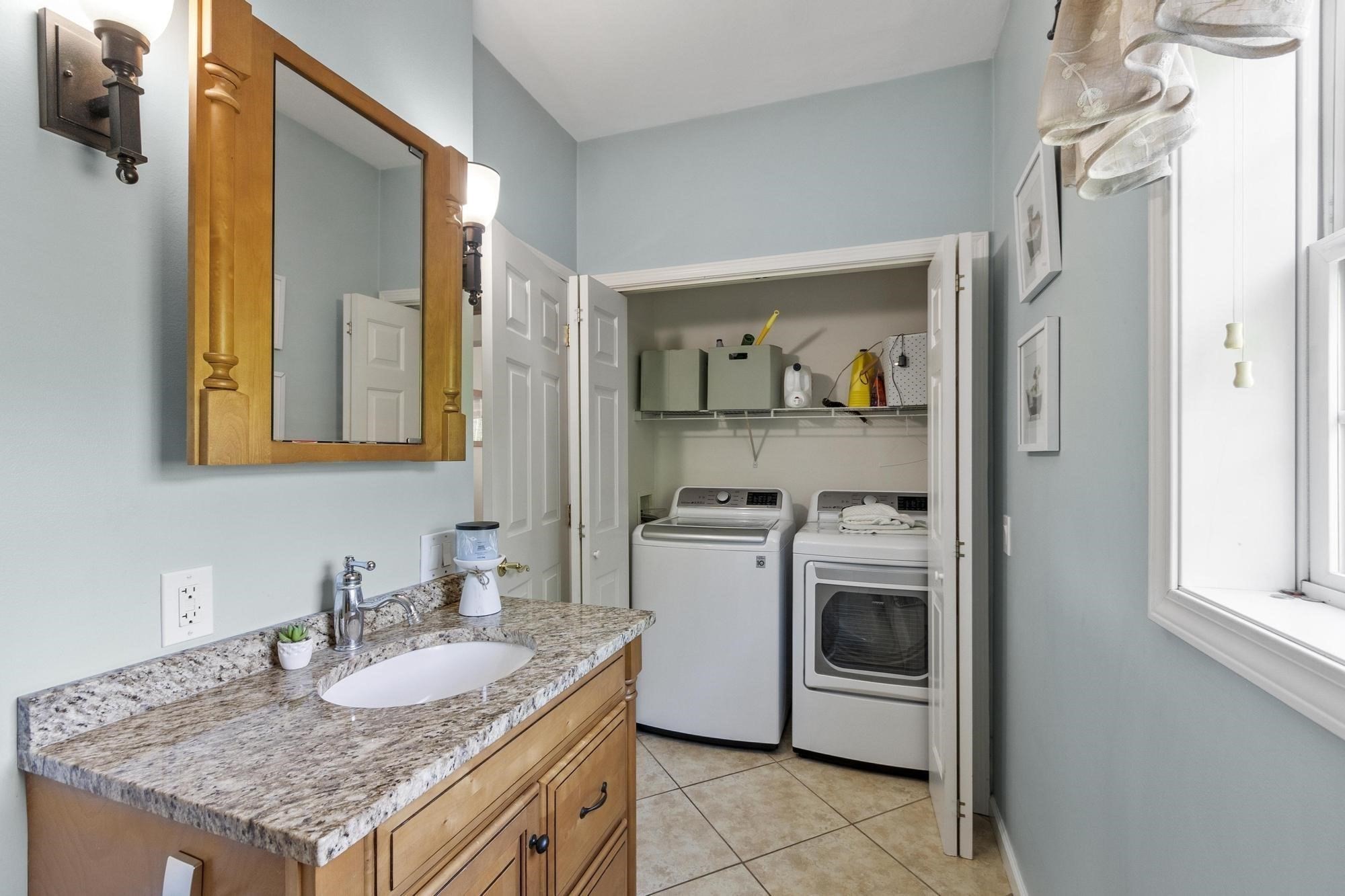 677 Franklin Rd Property Photo 9