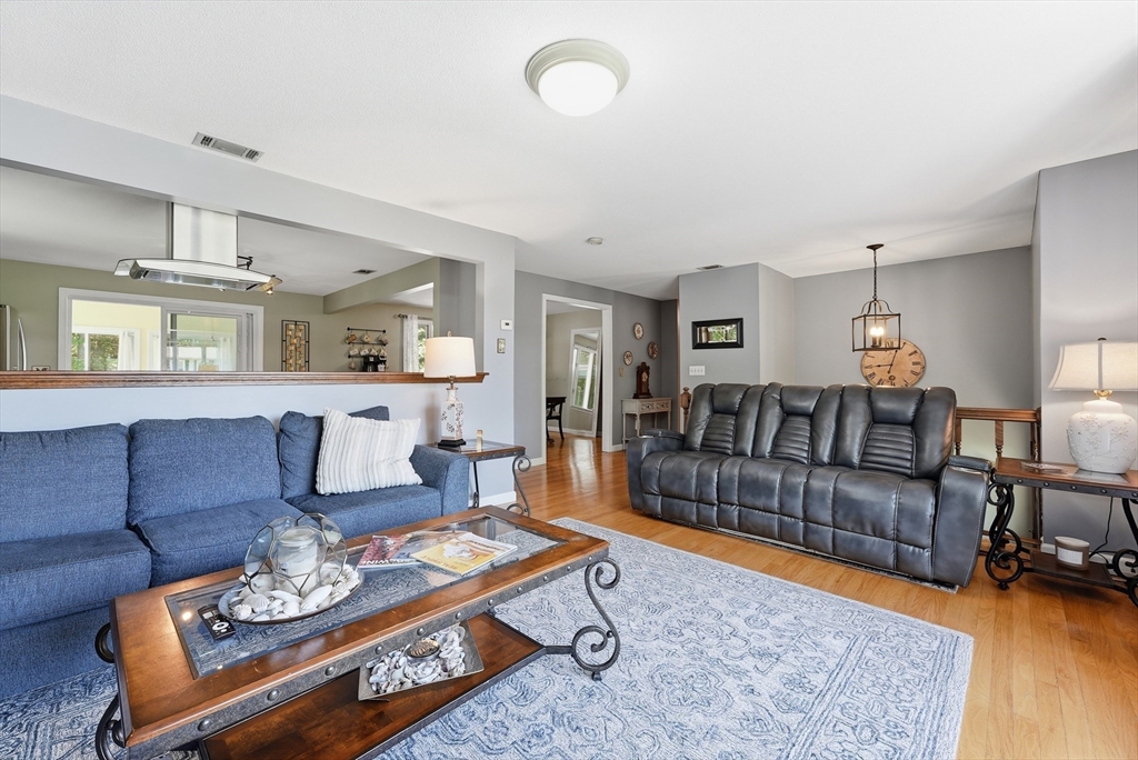 98 Mclean Parkway Property Photo 10