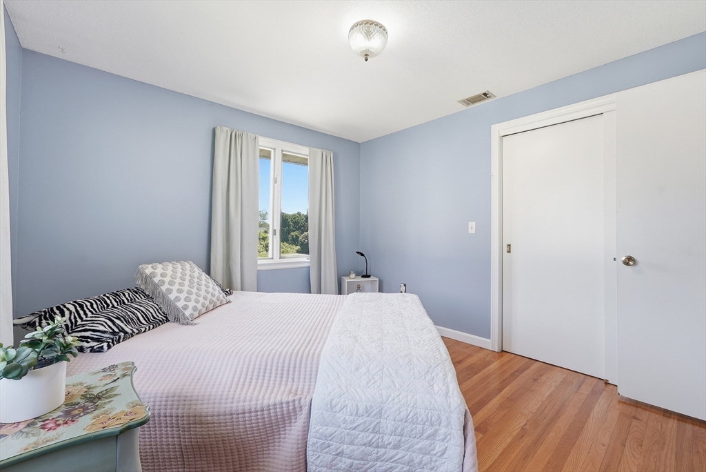 98 Mclean Parkway Property Photo 17
