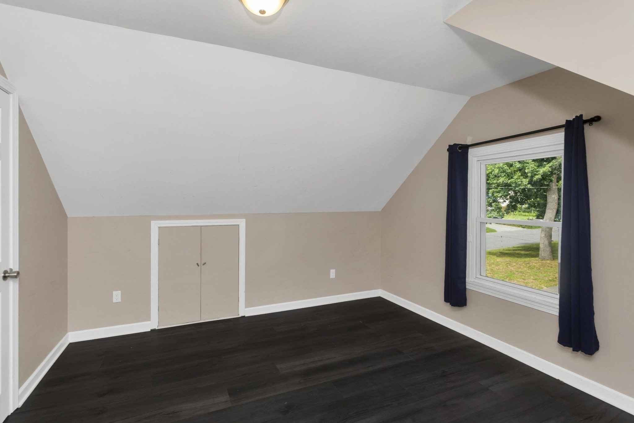 155 Old Farm Rd Property Photo 22