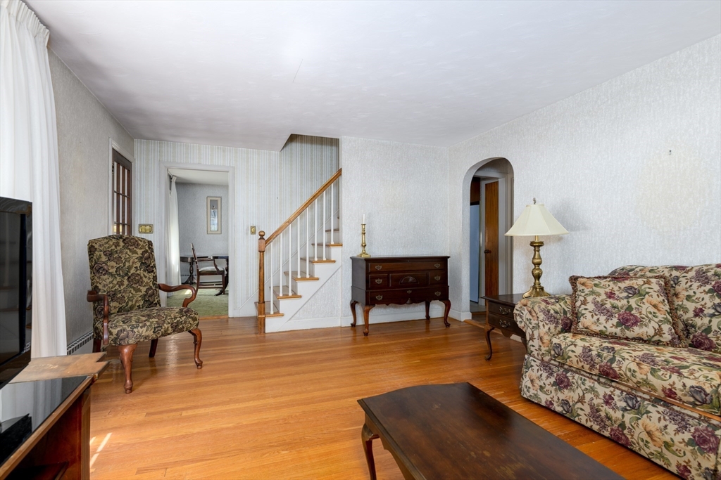 44 Zenith Drive Property Photo 2