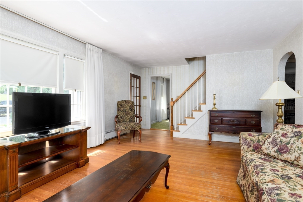 44 Zenith Drive Property Photo 3