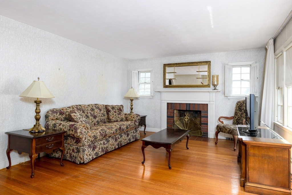 44 Zenith Drive Property Photo 4