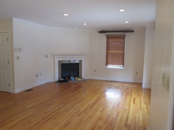 19 Vincent # 19 Property Photo 2