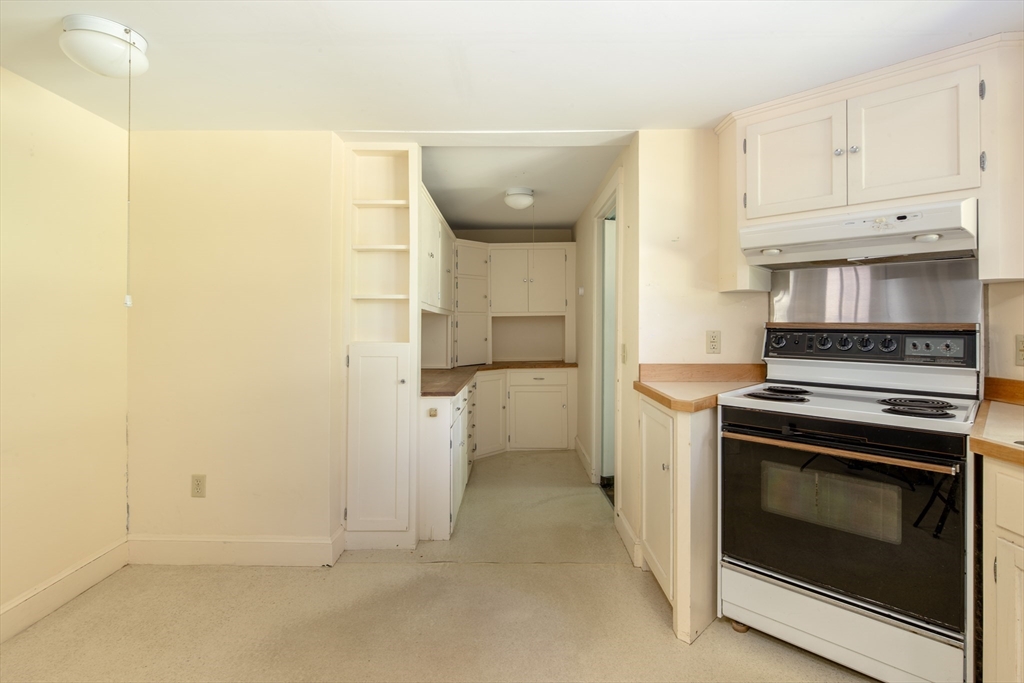 92 Front St Property Photo 19