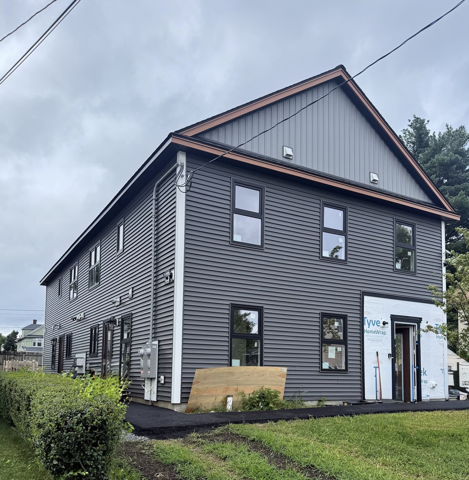 35 Greendale Ave # B Property Photo 24