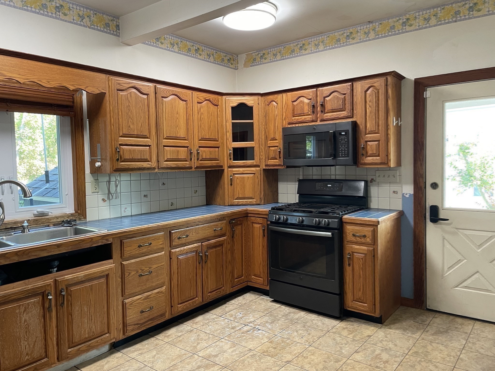 12 Tilton Ave Property Photo 23