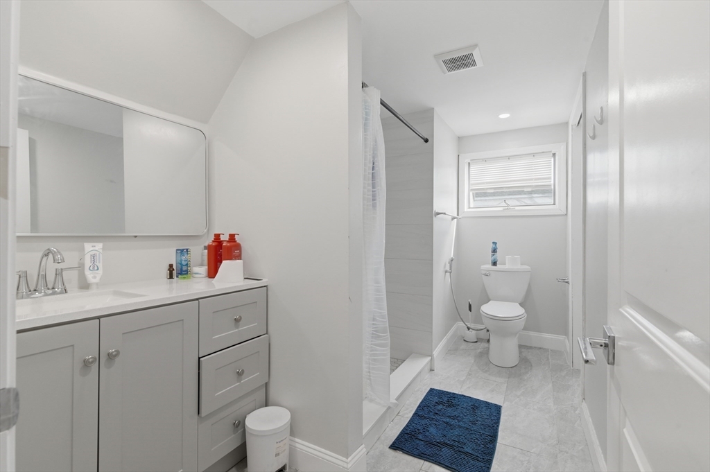 9 Vassall St Property Photo 20