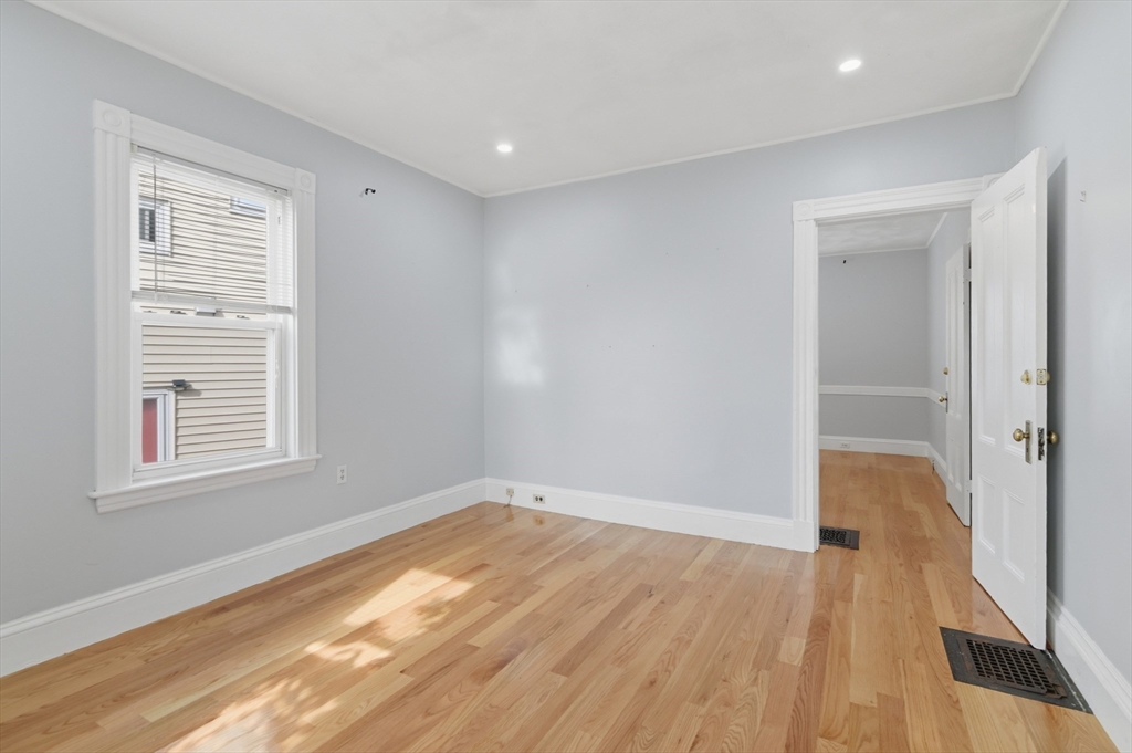 9 Vassall St Property Photo 24
