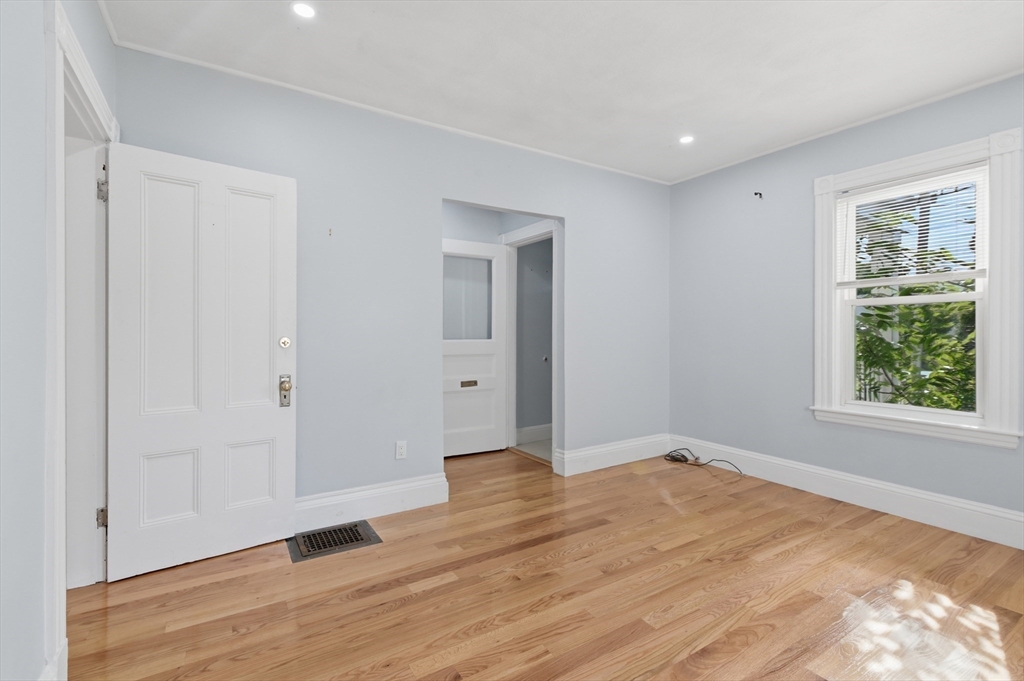 9 Vassall St Property Photo 26