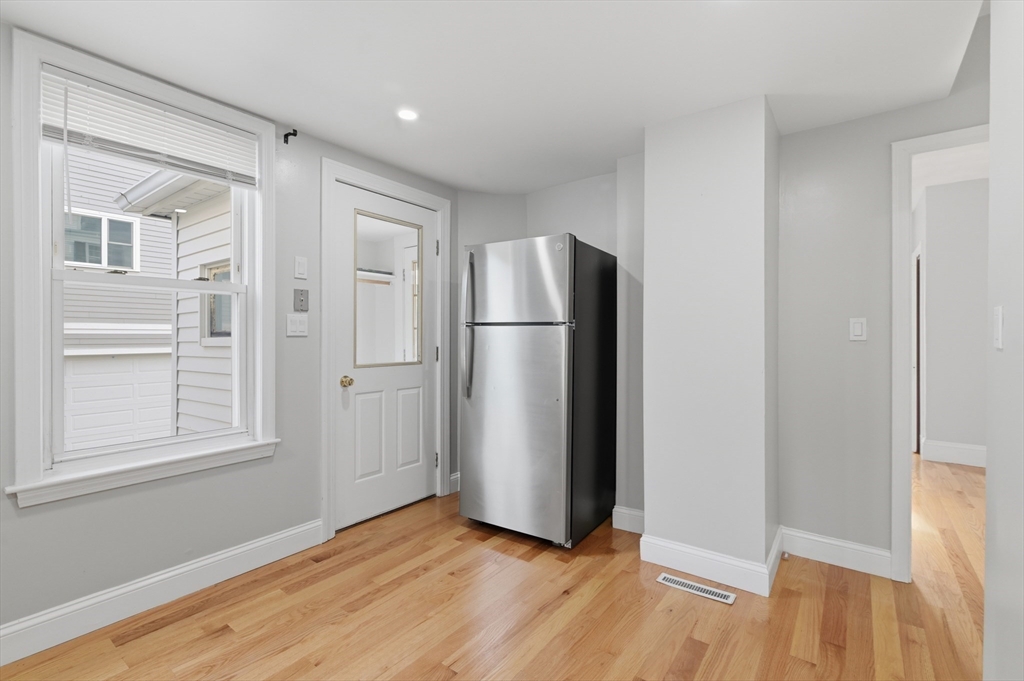 9 Vassall St Property Photo 35